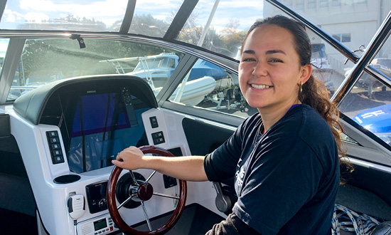 Haines Hunter HQ Lila Tonga
