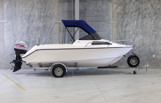 2004 Challenger 520 | Haines Hunter HQ