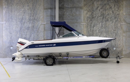 1998 Haines Hunter SR535 | Haines Hunter HQ
