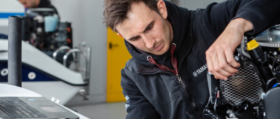 Marine Service Technician Job Opportunity