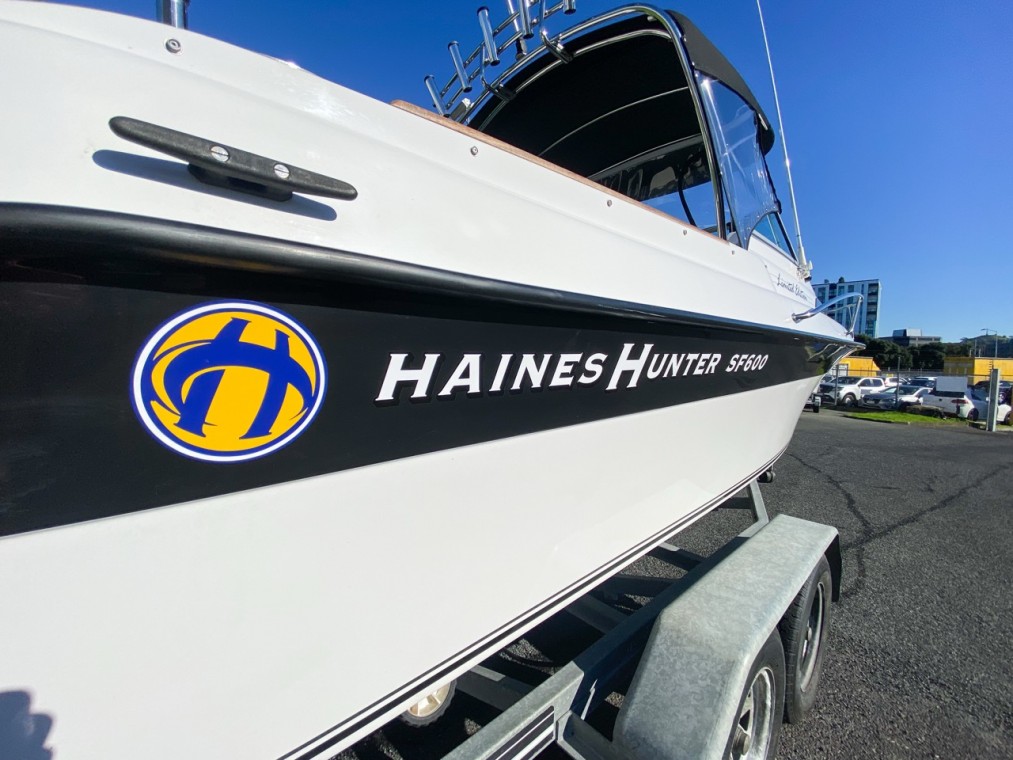  | Haines Hunter HQ