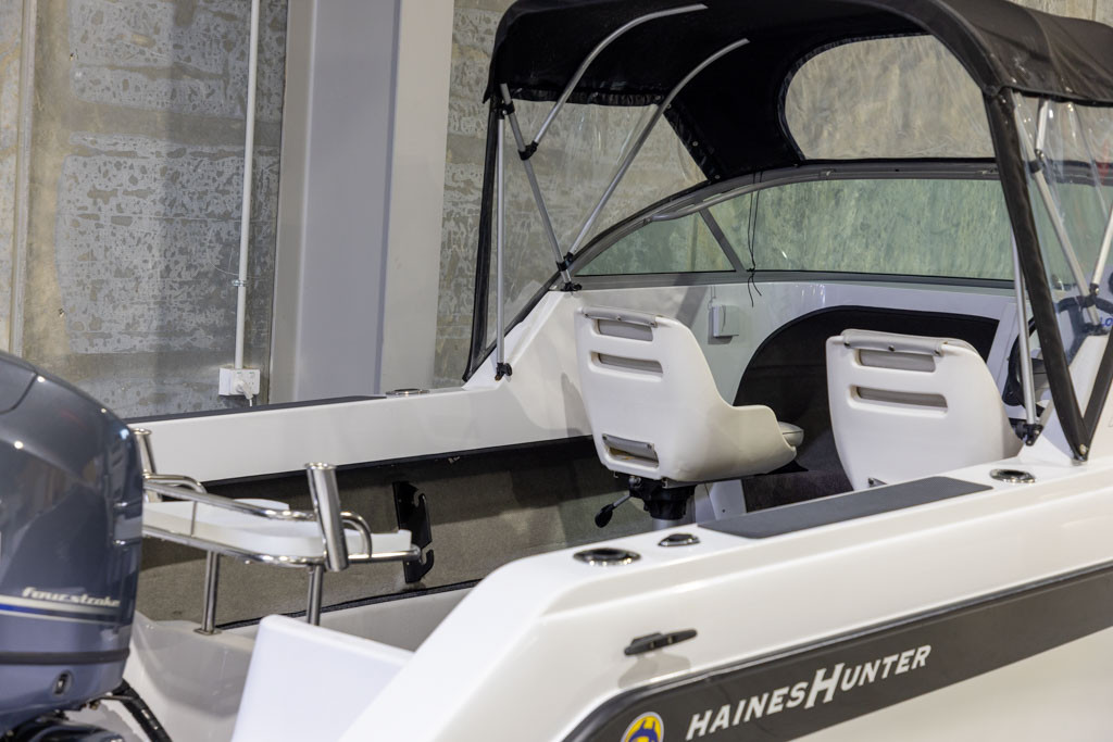  | Haines Hunter HQ