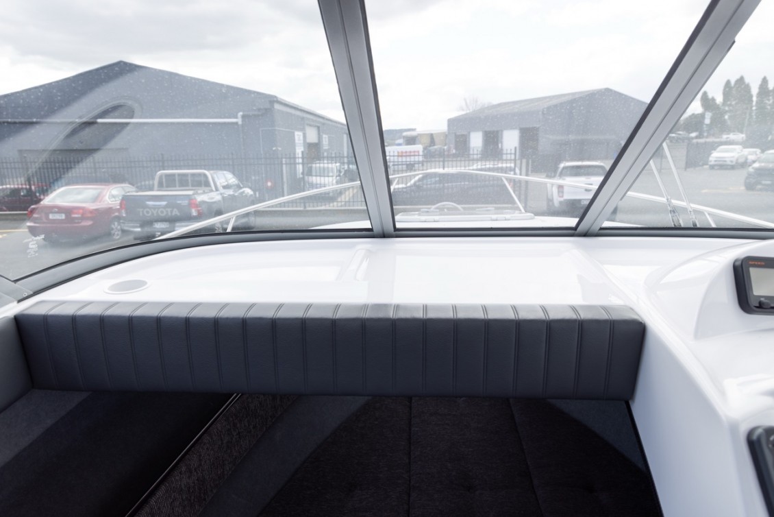  | Haines Hunter HQ